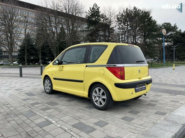 Пежо 1007, объемом двигателя 1.4 л и пробегом 160 тыс. км за 4800 $, фото 3 на Automoto.ua