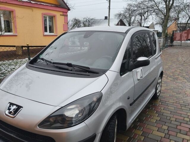 Серый Пежо 1007, объемом двигателя 1.6 л и пробегом 140 тыс. км за 4700 $, фото 7 на Automoto.ua