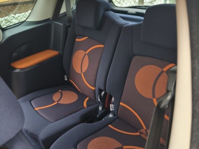 Серый Пежо 1007, объемом двигателя 1.6 л и пробегом 140 тыс. км за 4700 $, фото 1 на Automoto.ua