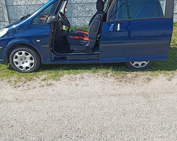 Синий Пежо 1007, объемом двигателя 1.4 л и пробегом 225 тыс. км за 3700 $, фото 5 на Automoto.ua