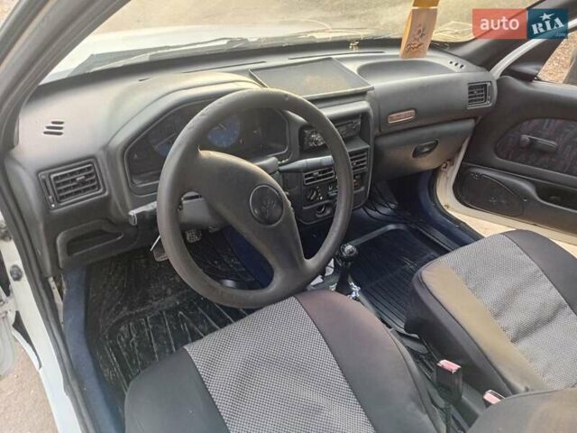 Пежо 106, об'ємом двигуна 1 л та пробігом 280 тис. км за 1350 $, фото 5 на Automoto.ua