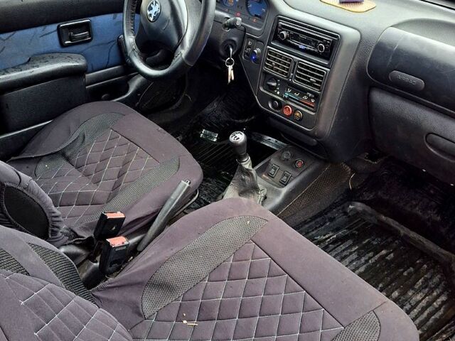 Синий Пежо 106, объемом двигателя 1.1 л и пробегом 0 тыс. км за 950 $, фото 6 на Automoto.ua