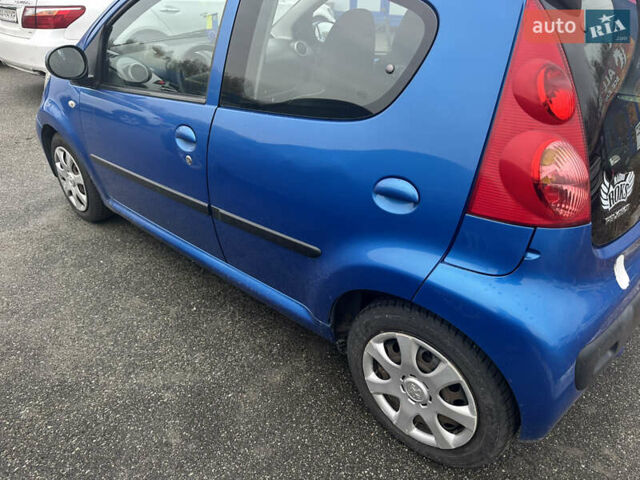 Белый Пежо 107, объемом двигателя 1 л и пробегом 170 тыс. км за 3499 $, фото 12 на Automoto.ua