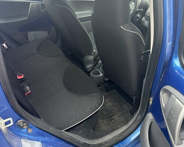 Белый Пежо 107, объемом двигателя 1 л и пробегом 170 тыс. км за 3499 $, фото 10 на Automoto.ua