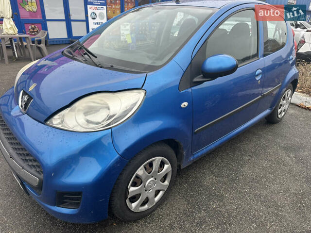Белый Пежо 107, объемом двигателя 1 л и пробегом 170 тыс. км за 3499 $, фото 2 на Automoto.ua