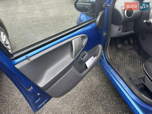 Белый Пежо 107, объемом двигателя 1 л и пробегом 170 тыс. км за 3499 $, фото 13 на Automoto.ua