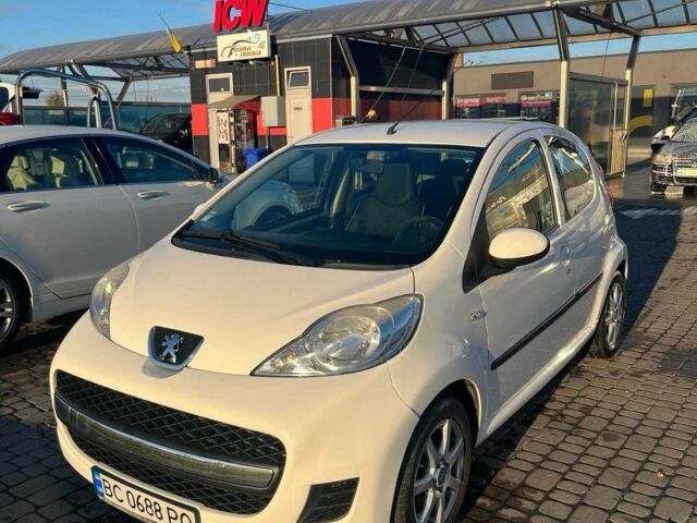 Белый Пежо 107, объемом двигателя 1 л и пробегом 71 тыс. км за 5600 $, фото 3 на Automoto.ua