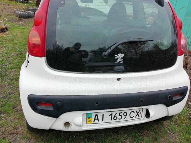 Пежо 107 2011 в Прилуках на Automoto.ua Белый Пежо 107, объемом двигателя 1 л и пробегом 380 тыс. км за 1750 $, фото 6 на Automoto.ua