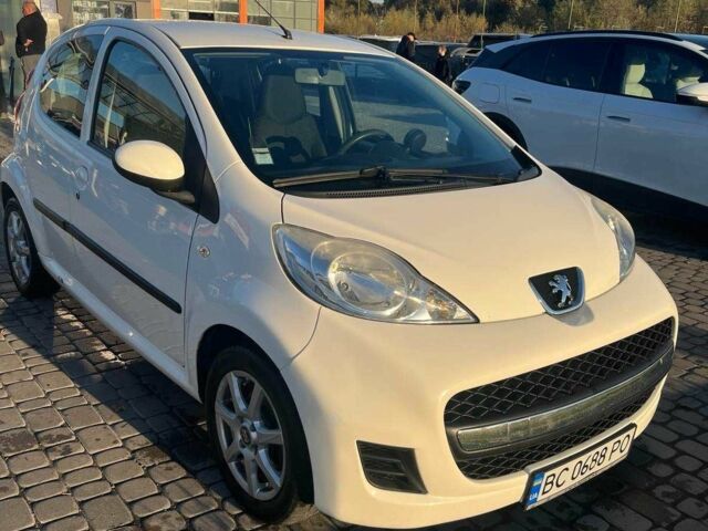 Белый Пежо 107, объемом двигателя 1 л и пробегом 71 тыс. км за 5600 $, фото 4 на Automoto.ua