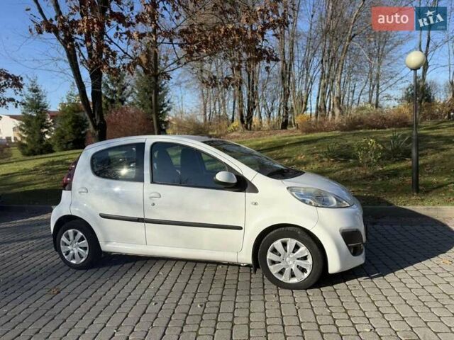 Білий Пежо 107, об'ємом двигуна 1 л та пробігом 64 тис. км за 5500 $, фото 3 на Automoto.ua