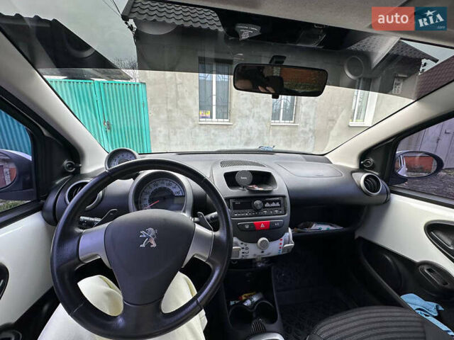 Белый Пежо 107, объемом двигателя 1 л и пробегом 77 тыс. км за 6300 $, фото 8 на Automoto.ua