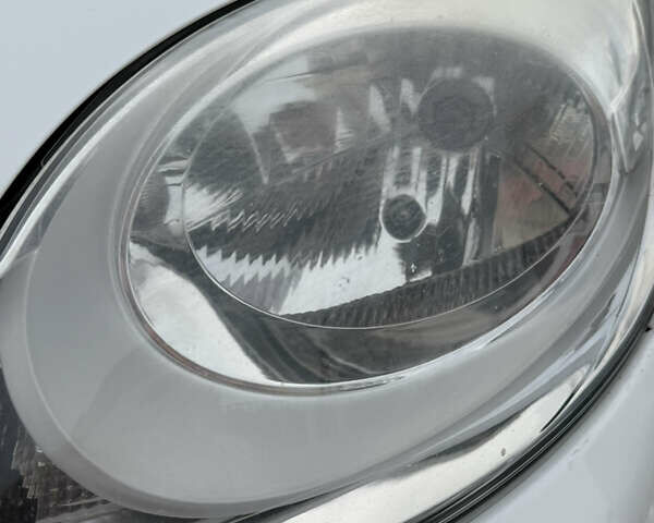 Белый Пежо 107, объемом двигателя 0.99 л и пробегом 220 тыс. км за 4900 $, фото 40 на Automoto.ua