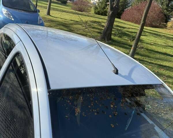 Білий Пежо 107, об'ємом двигуна 1 л та пробігом 64 тис. км за 5500 $, фото 6 на Automoto.ua