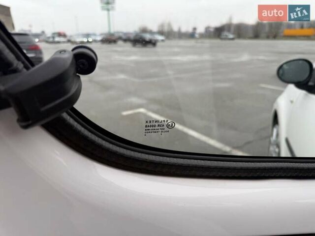 Білий Пежо 107, об'ємом двигуна 1 л та пробігом 65 тис. км за 6500 $, фото 20 на Automoto.ua