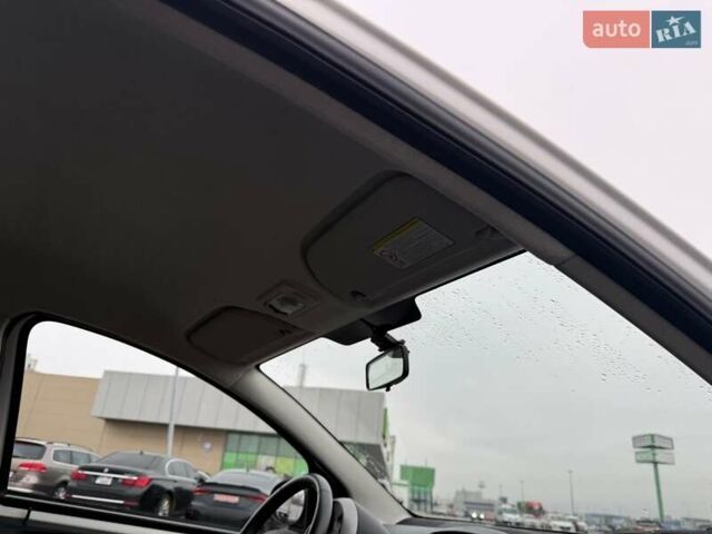 Білий Пежо 107, об'ємом двигуна 1 л та пробігом 65 тис. км за 6500 $, фото 31 на Automoto.ua