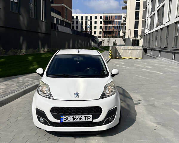 Белый Пежо 107, объемом двигателя 1 л и пробегом 103 тыс. км за 6499 $, фото 1 на Automoto.ua