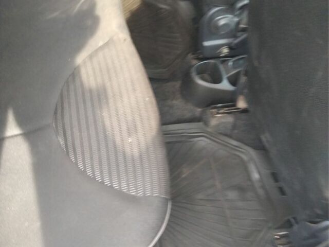 Белый Пежо 107, объемом двигателя 1 л и пробегом 111 тыс. км за 6117 $, фото 7 на Automoto.ua