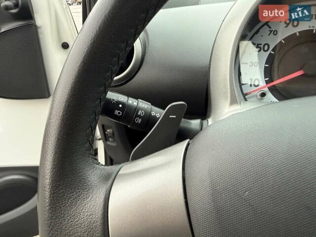 Білий Пежо 107, об'ємом двигуна 1 л та пробігом 65 тис. км за 6500 $, фото 53 на Automoto.ua