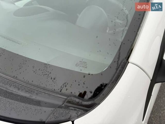 Білий Пежо 107, об'ємом двигуна 1 л та пробігом 65 тис. км за 6500 $, фото 8 на Automoto.ua