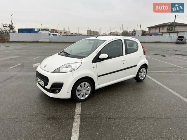Білий Пежо 107, об'ємом двигуна 1 л та пробігом 65 тис. км за 6500 $, фото 9 на Automoto.ua