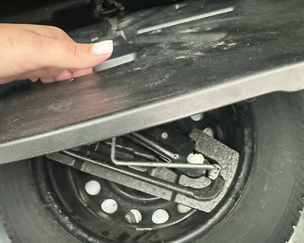 Белый Пежо 107, объемом двигателя 1 л и пробегом 116 тыс. км за 5500 $, фото 6 на Automoto.ua