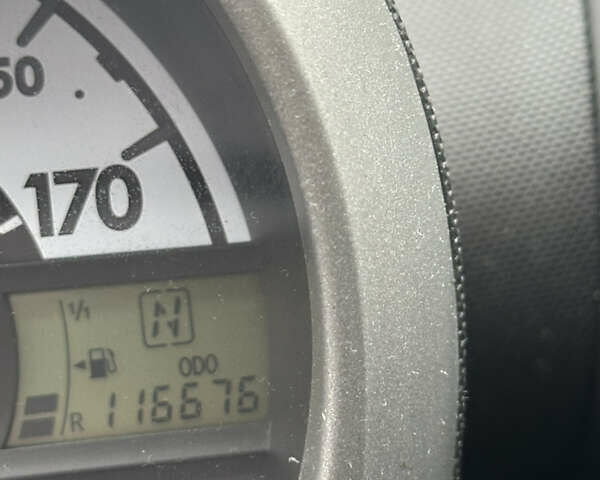 Белый Пежо 107, объемом двигателя 1 л и пробегом 116 тыс. км за 5500 $, фото 2 на Automoto.ua