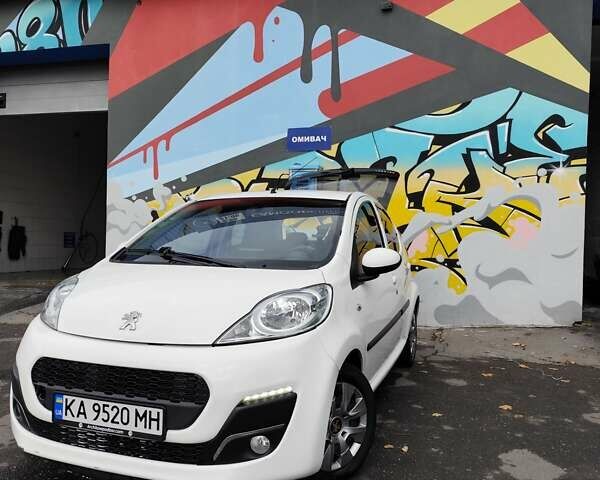 Белый Пежо 107, объемом двигателя 1 л и пробегом 90 тыс. км за 6500 $, фото 8 на Automoto.ua