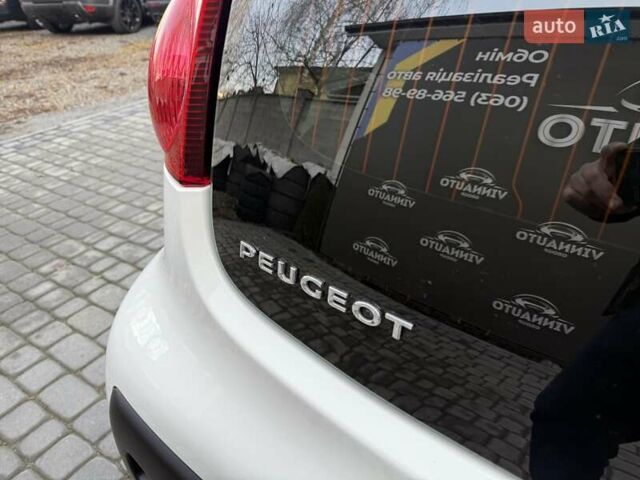Белый Пежо 107, объемом двигателя 1 л и пробегом 82 тыс. км за 5999 $, фото 34 на Automoto.ua