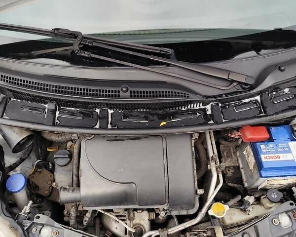 Белый Пежо 107, объемом двигателя 1 л и пробегом 90 тыс. км за 6500 $, фото 20 на Automoto.ua