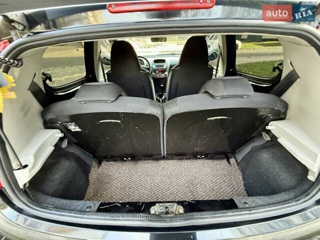 Пежо 107 2008 в Одессе на Automoto.ua Черный Пежо 107, объемом двигателя 1 л и пробегом 181 тыс. км за 3999 $, фото 62 на Automoto.ua