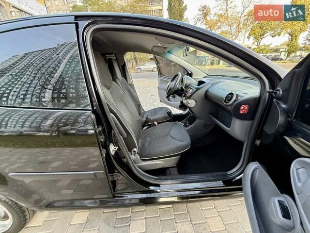 Пежо 107 2008 в Одессе на Automoto.ua Черный Пежо 107, объемом двигателя 1 л и пробегом 181 тыс. км за 3999 $, фото 40 на Automoto.ua