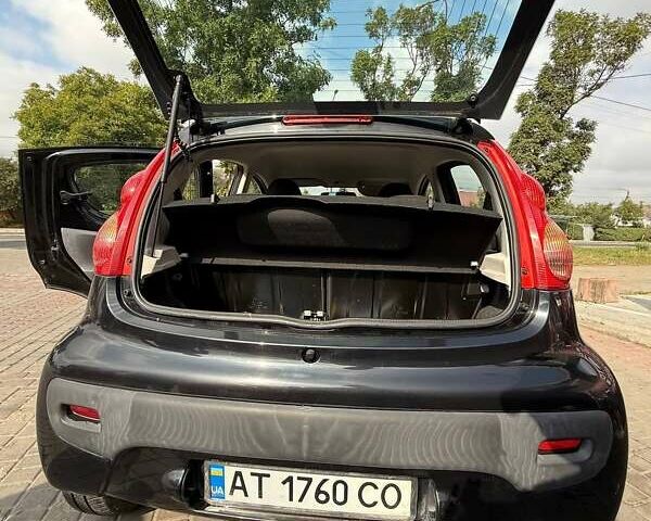 Черный Пежо 107, объемом двигателя 1 л и пробегом 86 тыс. км за 4300 $, фото 11 на Automoto.ua