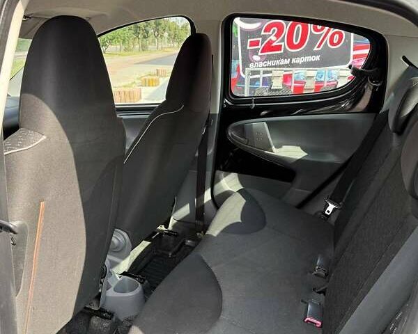 Черный Пежо 107, объемом двигателя 1 л и пробегом 86 тыс. км за 4300 $, фото 8 на Automoto.ua