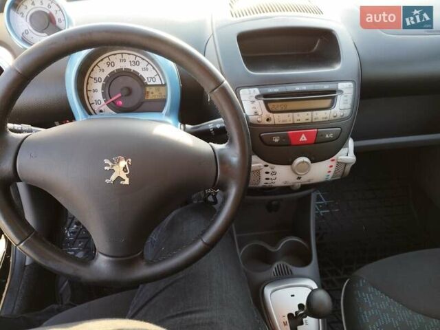 Черный Пежо 107, объемом двигателя 1 л и пробегом 207 тыс. км за 5500 $, фото 2 на Automoto.ua