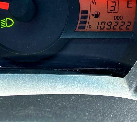 Чорний Пежо 107, об'ємом двигуна 1 л та пробігом 109 тис. км за 5110 $, фото 3 на Automoto.ua