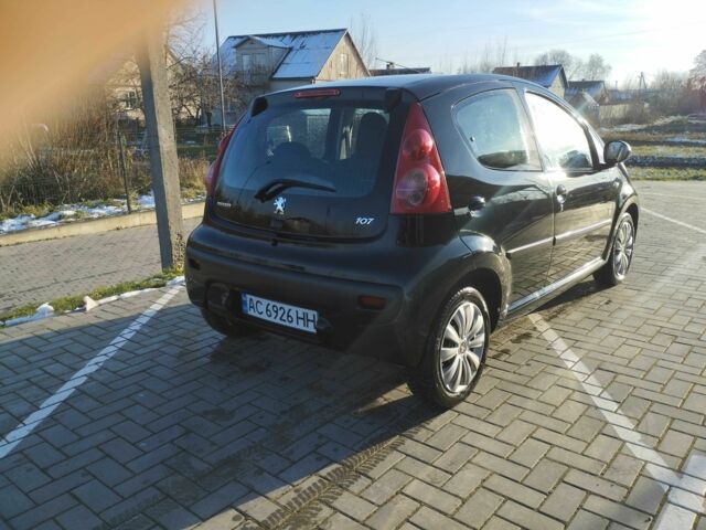 Черный Пежо 107, объемом двигателя 1 л и пробегом 207 тыс. км за 5500 $, фото 6 на Automoto.ua