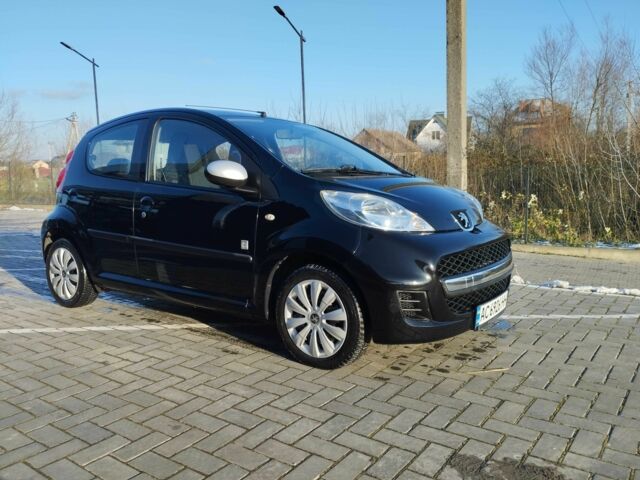 Черный Пежо 107, объемом двигателя 1 л и пробегом 207 тыс. км за 5500 $, фото 10 на Automoto.ua