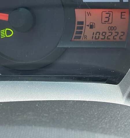 Пежо 107 2010 в Николаеве на Automoto.ua Черный Пежо 107, объемом двигателя 1 л и пробегом 109 тыс. км за 5288 $, фото 8 на Automoto.ua