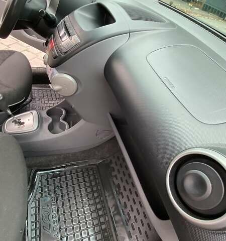 Пежо 107 2010 в Николаеве на Automoto.ua Черный Пежо 107, объемом двигателя 1 л и пробегом 109 тыс. км за 5288 $, фото 12 на Automoto.ua