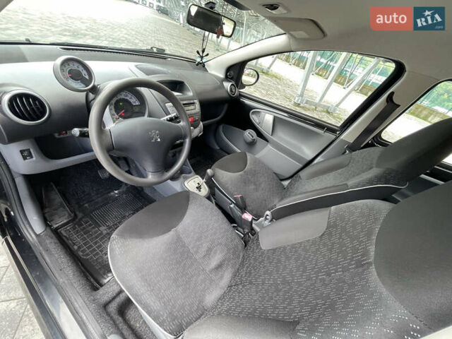 Чорний Пежо 107, об'ємом двигуна 1 л та пробігом 162 тис. км за 4970 $, фото 25 на Automoto.ua