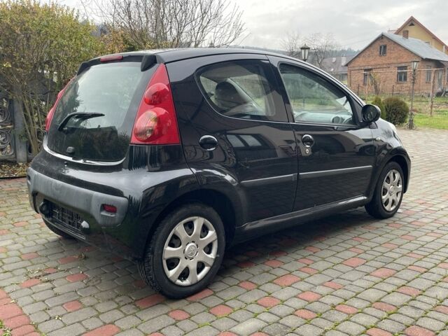 Черный Пежо 107, объемом двигателя 1 л и пробегом 160 тыс. км за 4650 $, фото 5 на Automoto.ua