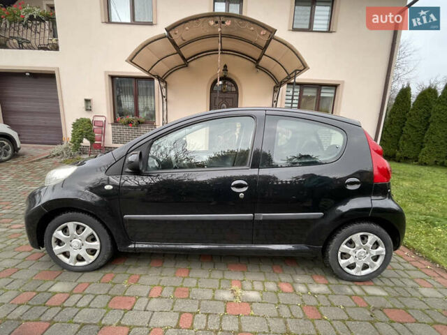 Черный Пежо 107, объемом двигателя 1 л и пробегом 160 тыс. км за 4650 $, фото 7 на Automoto.ua