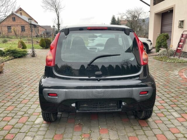 Черный Пежо 107, объемом двигателя 1 л и пробегом 160 тыс. км за 4650 $, фото 4 на Automoto.ua