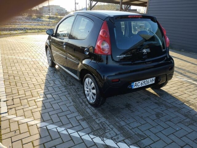 Черный Пежо 107, объемом двигателя 1 л и пробегом 207 тыс. км за 5500 $, фото 7 на Automoto.ua