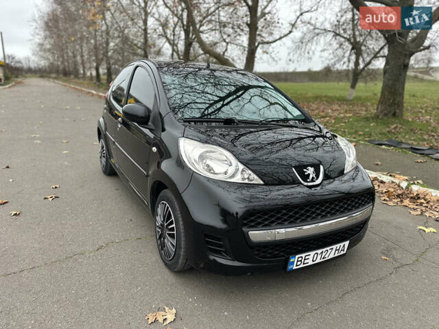 Черный Пежо 107, объемом двигателя 1 л и пробегом 110 тыс. км за 5200 $, фото 2 на Automoto.ua