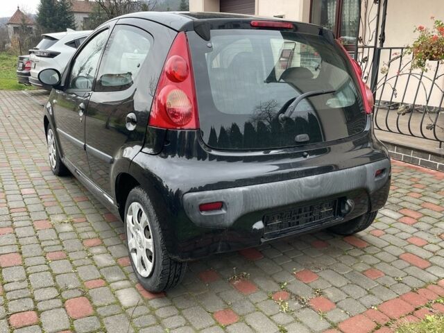 Черный Пежо 107, объемом двигателя 1 л и пробегом 160 тыс. км за 4650 $, фото 3 на Automoto.ua