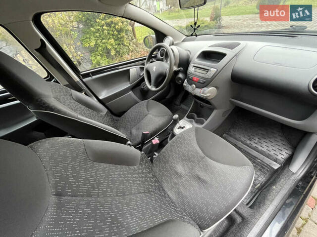 Черный Пежо 107, объемом двигателя 1 л и пробегом 160 тыс. км за 4650 $, фото 9 на Automoto.ua