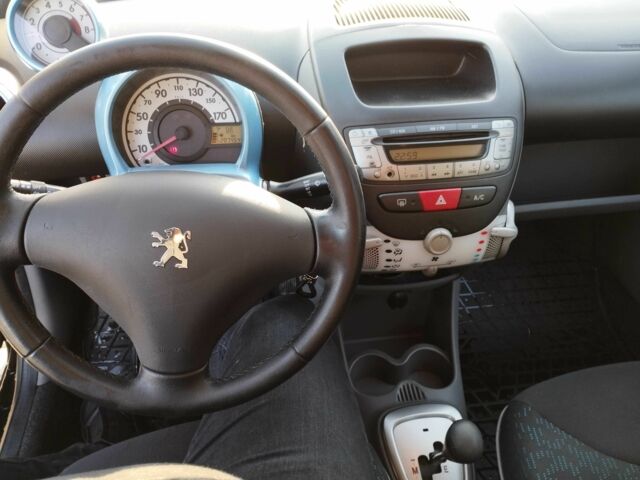 Черный Пежо 107, объемом двигателя 1 л и пробегом 207 тыс. км за 5500 $, фото 2 на Automoto.ua