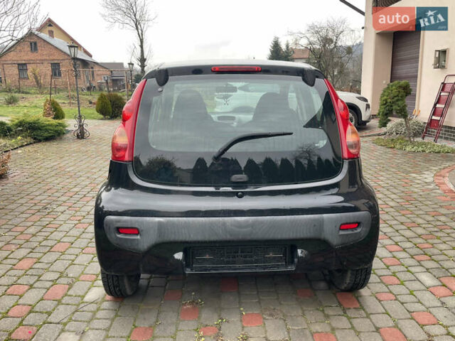 Черный Пежо 107, объемом двигателя 1 л и пробегом 160 тыс. км за 4650 $, фото 5 на Automoto.ua