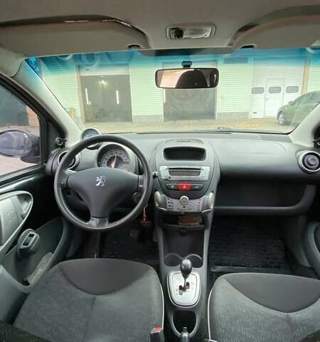 Пежо 107 2010 в Николаеве на Automoto.ua Черный Пежо 107, объемом двигателя 1 л и пробегом 109 тыс. км за 5288 $, фото 2 на Automoto.ua